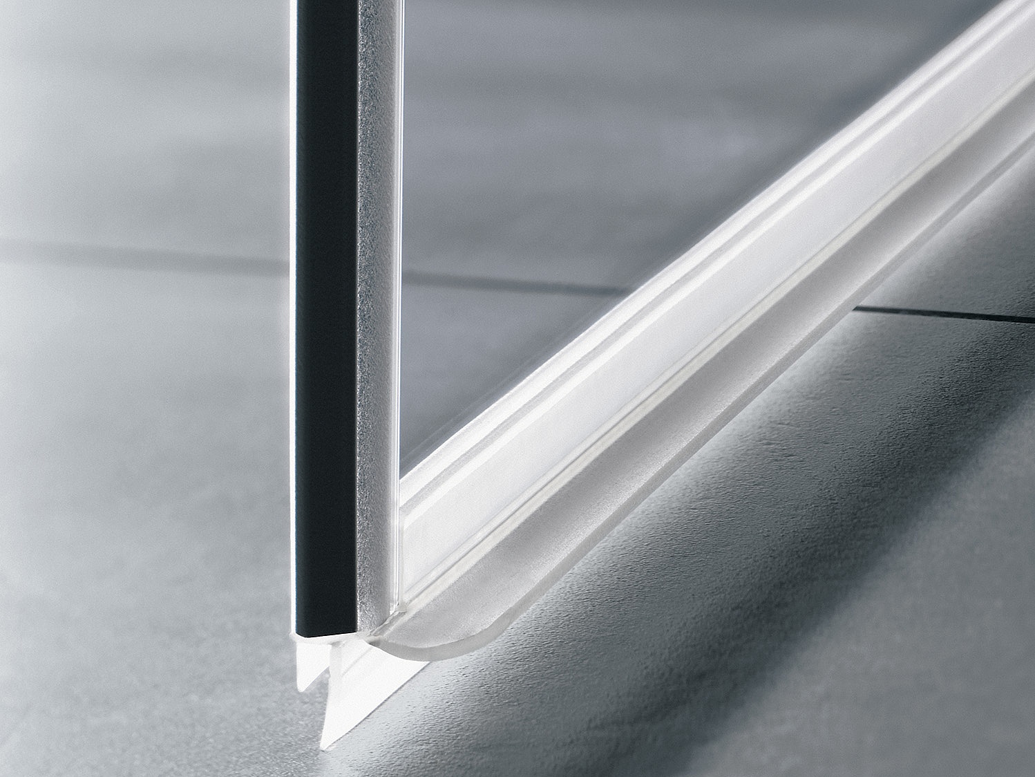 Profilowa kabina prysznicowa Kermi DIGA, listwa uszczelniająca