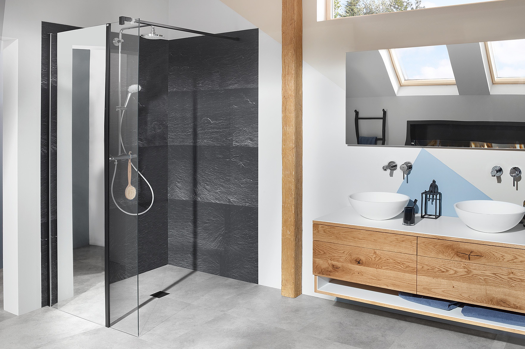 Kermi Duschdesign Profil-Duschkabine WALK-IN XB Festfeld in Flucht zur Kombination mit WALK-IN-XB Wall mit Spiegelglas und PEGA Pendeltür 1-flügelig mit Festfeld auf Maß