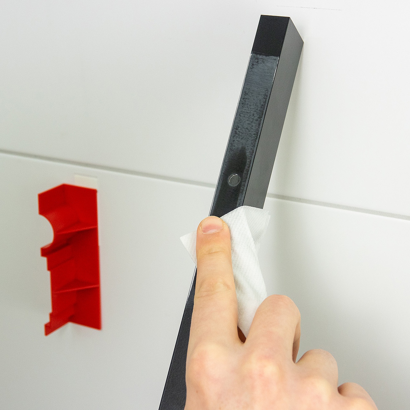 Kermi Befestigungsmöglichkeit KermiGLUE Montage - Reinigung Klebestellen WALK-IN XB