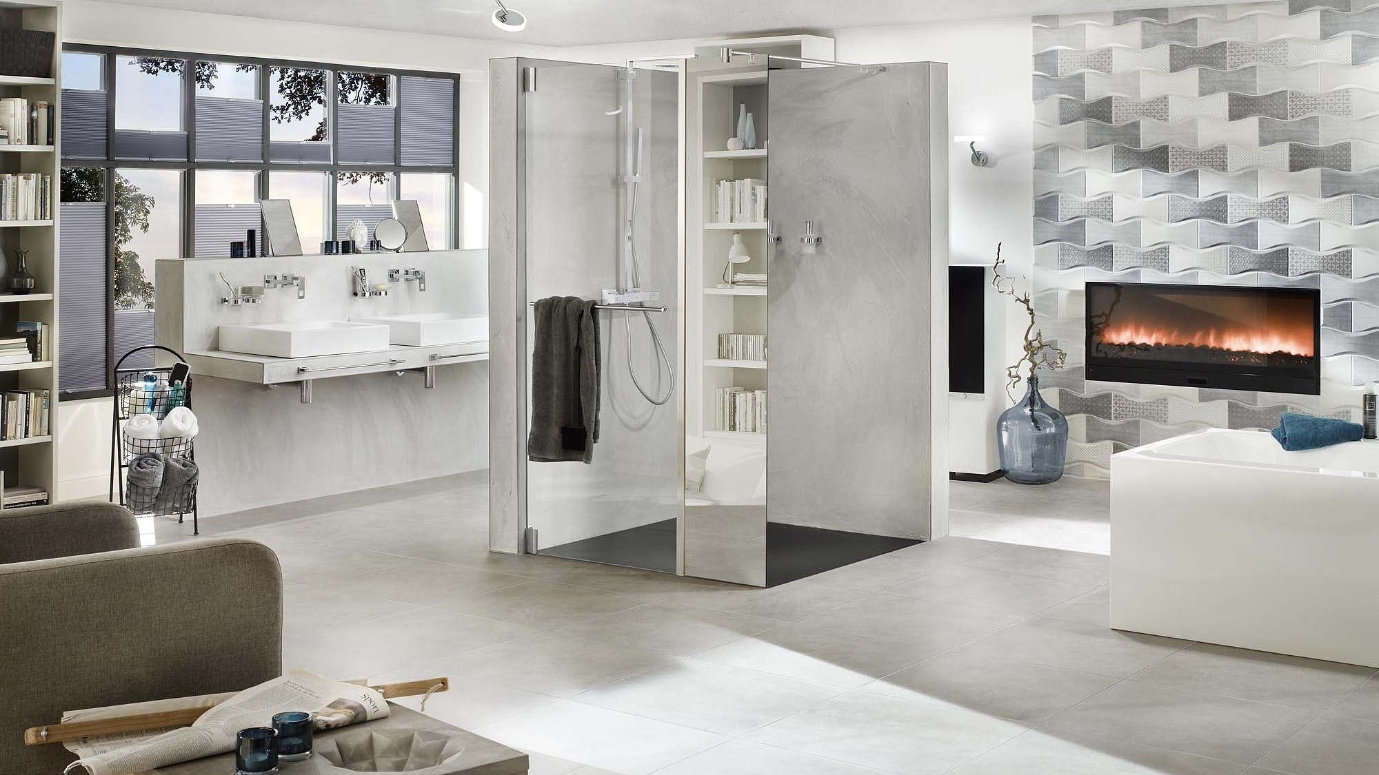 Kermi Duschdesign Beschlag-Duschkabine PASA WALK-IN Wall und WALK-IN XB Festfeld in Flucht mit Spiegelglas über EXTRA