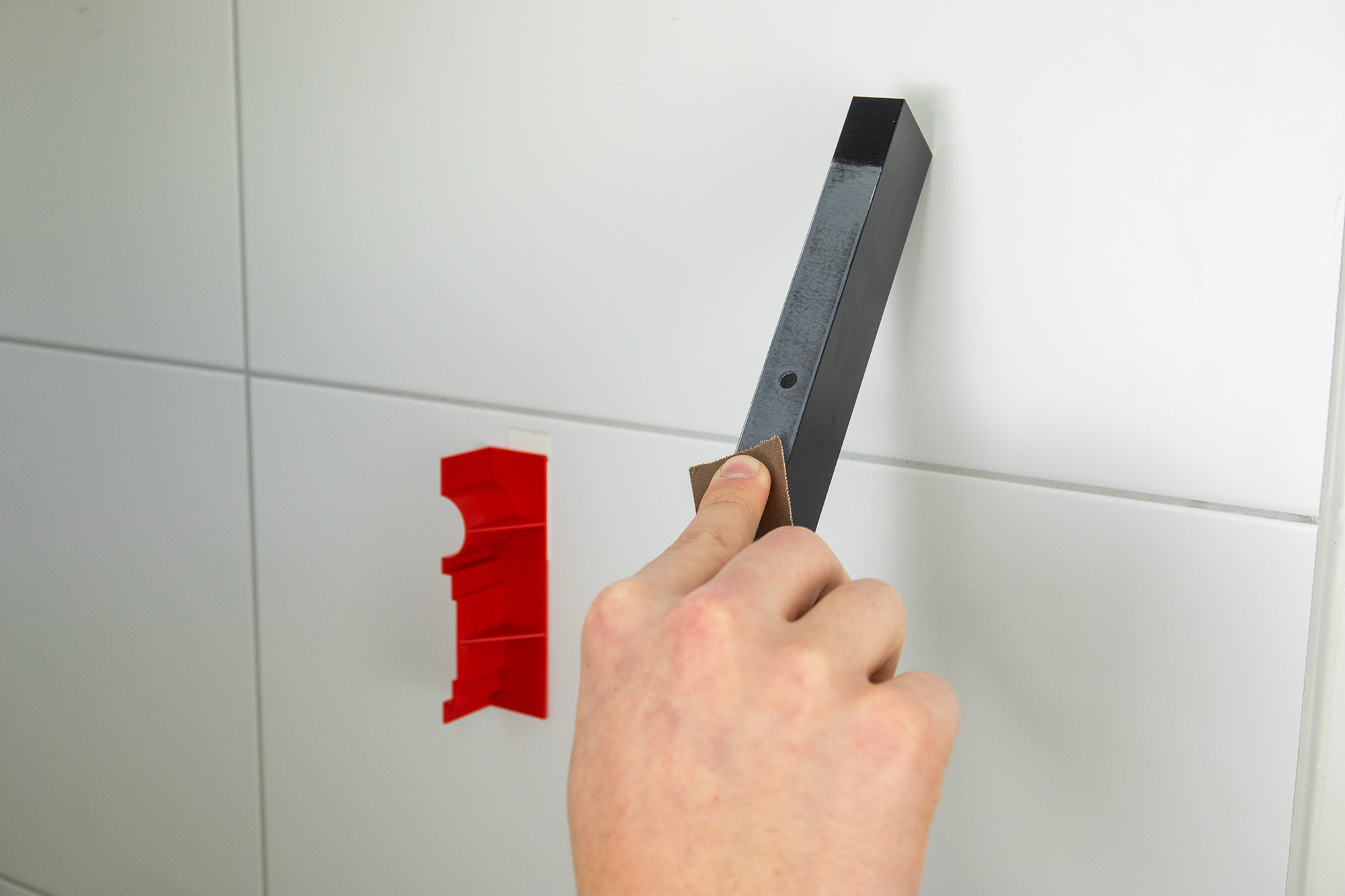 Kermi Befestigungsmöglichkeit KermiGLUE Montage - Anschleifen Klebestellen WALK-IN XBWALK-IN XB